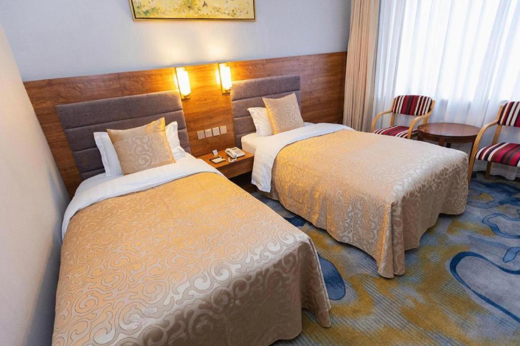 Qingdao Royal Garden Hotel Exterior foto