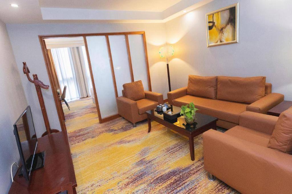 Qingdao Royal Garden Hotel Exterior foto