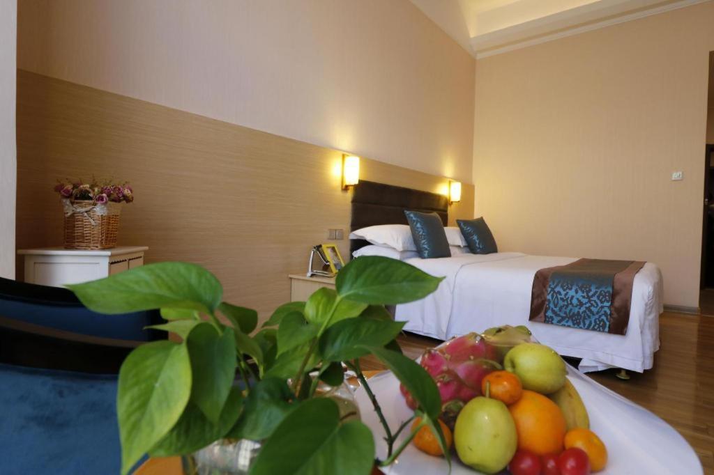 Qingdao Royal Garden Hotel Exterior foto