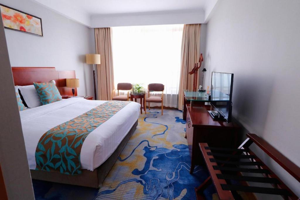 Qingdao Royal Garden Hotel Exterior foto