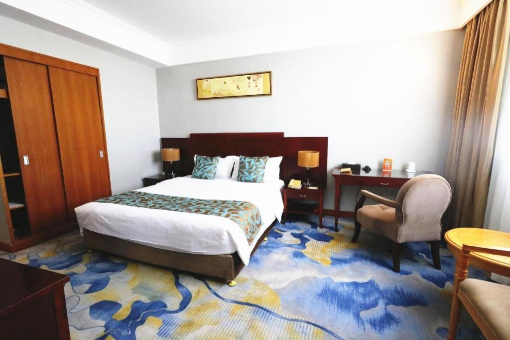Qingdao Royal Garden Hotel Exterior foto