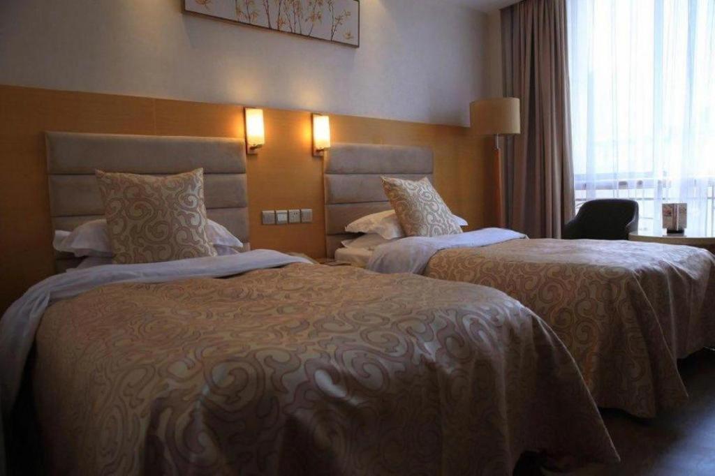 Qingdao Royal Garden Hotel Exterior foto