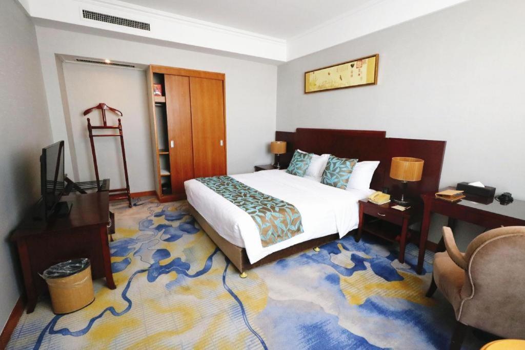 Qingdao Royal Garden Hotel Exterior foto