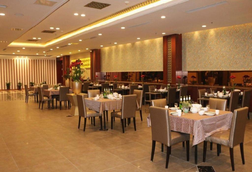 Qingdao Royal Garden Hotel Exterior foto