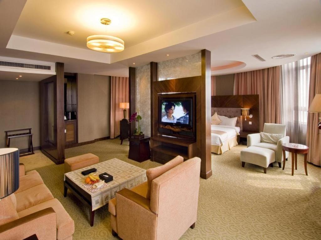 Qingdao Royal Garden Hotel Exterior foto